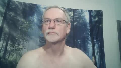 Snapshot of larbie chatting on 03.01.25 Larbie online show from 03.01.25