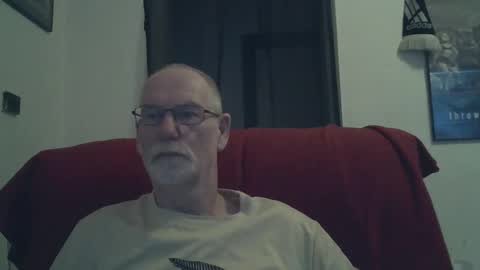 Snapshot of larbie chatting on 03.09.25 Larbie online show from 03.09.25
