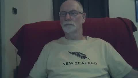 Snapshot of larbie chatting on 03.09.25 Larbie online show from 03.09.25