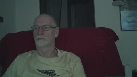 Snapshot of larbie chatting on 03.09.25 Larbie online show from 03.09.25