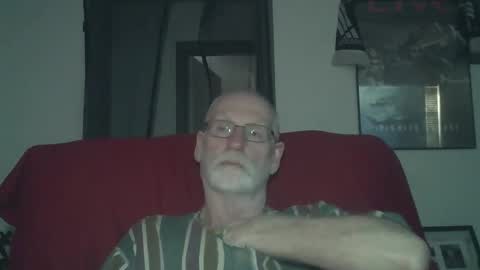 Snapshot of larbie chatting on 10.15.25 Larbie online show from 10.15.25