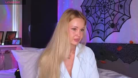 LarineGMT7  UTC6  online show from 10.21.25