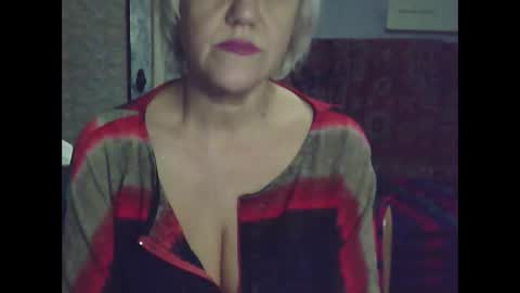 larisaq4ugo24 online show from 01.17.25