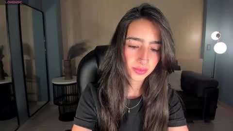 Snapshot of larisasmirnov chatting on 09.19.25 Larisa Smirnov online show from 09.19.25