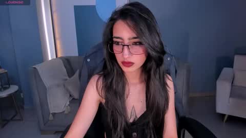 Snapshot of larisasmirnov chatting on 09.30.25 Larisa Smirnov online show from 09.30.25