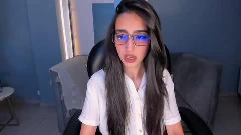 Snapshot of larisasmirnov chatting on 10.03.25 Larisa Smirnov online show from 10.03.25