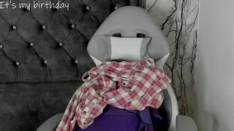  Lari online show from 01.16.25