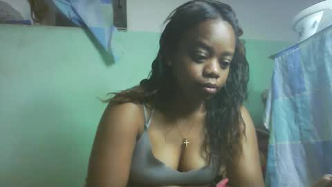 larissa645771 online show from 11.19.25