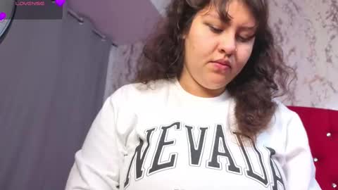 larissa_antonella online show from 10.06.25