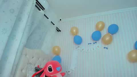 Larissas online show from 10.11.25