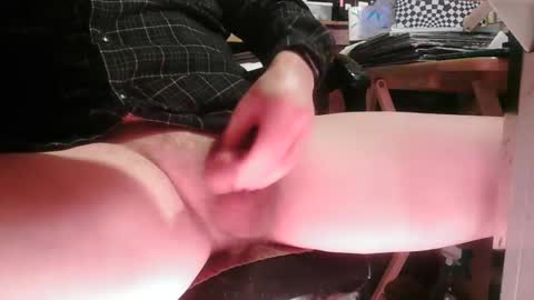 Snapshot of larrys60 chatting on 10.25.25 larrys60 online show from 10.25.25