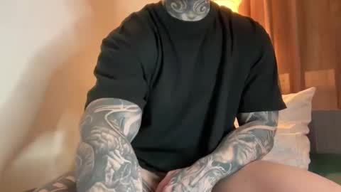 Snapshot of larsskeet chatting on 02.12.26 larsskeet online show from 02.12.26