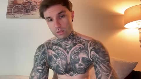 Snapshot of larsskeet chatting on 02.19.26 larsskeet online show from 02.19.26