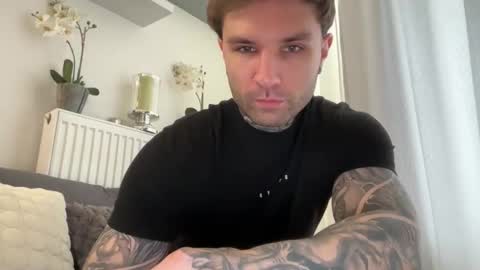 Snapshot of larsskeet chatting on 02.21.26 larsskeet online show from 02.21.26