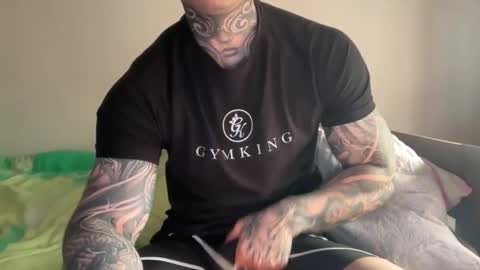 Snapshot of larsskeet chatting on 02.25.26 larsskeet online show from 02.25.26