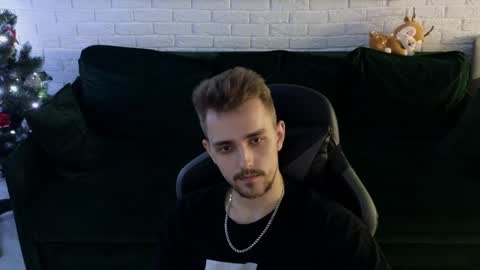 Snapshot of larstar01 chatting on 12.11.24 Lars online show from 12.11.24