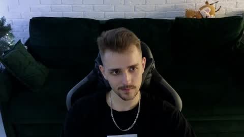 Snapshot of larstar01 chatting on 12.25.24 Lars online show from 12.25.24