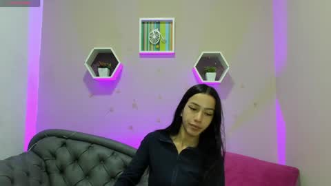 Tania  online show from 04.15.26