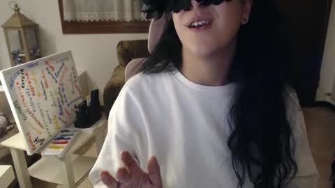 Auri online show from 03.01.25