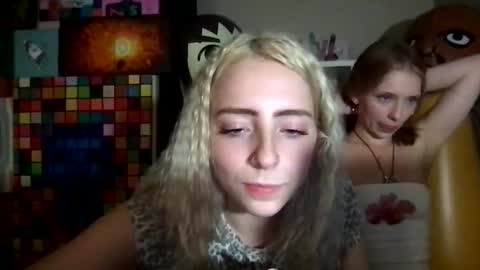 Snapshot of latenightkash chatting on 02.28.26 Roxy blue online show from 02.28.26