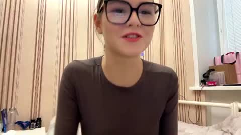 Mia online show from 06.19.26