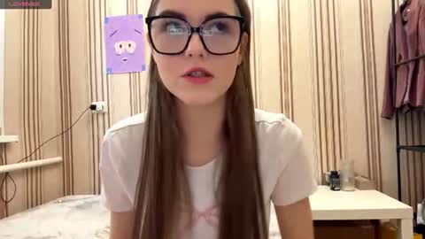Mia online show from 07.21.26