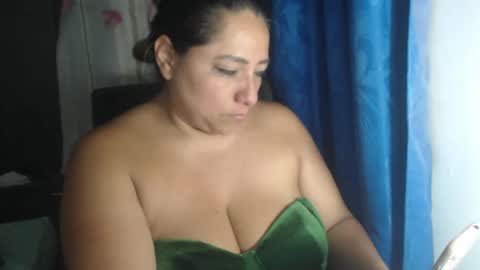 latin_big_boobs online show from 10.06.25