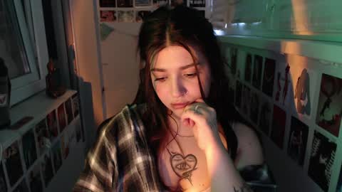 miiiiiiaaaa online show from 01.16.25