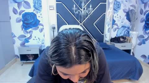 Snapshot of latinaholequeen chatting on 09.24.25 EMMA   online show from 09.24.25