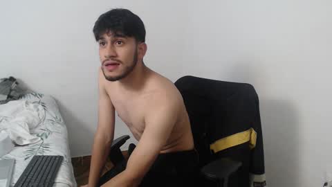 Snapshot of latinbunny7779 chatting on 12.02.24 camilo online show from 12.02.24