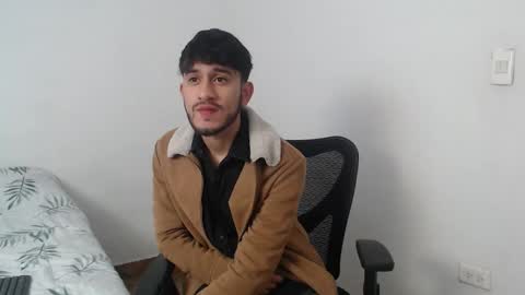 Snapshot of latinbunny7779 chatting on 12.03.24 camilo online show from 12.03.24