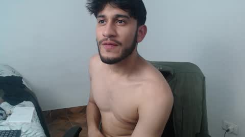 Snapshot of latinbunny7779 chatting on 12.12.24 camilo online show from 12.12.24