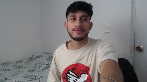 Snapshot of latinbunny7779 chatting on 01.06.25 camilo online show from 01.06.25