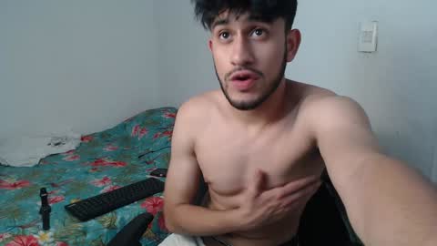 Snapshot of latinbunny7779 chatting on 01.15.25 camilo online show from 01.15.25