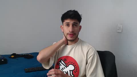 Snapshot of latinbunny7779 chatting on 01.31.25 camilo online show from 01.31.25