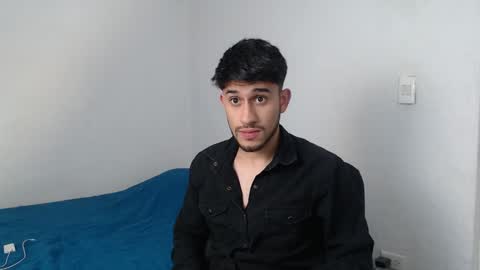 Snapshot of latinbunny7779 chatting on 02.03.25 camilo online show from 02.03.25