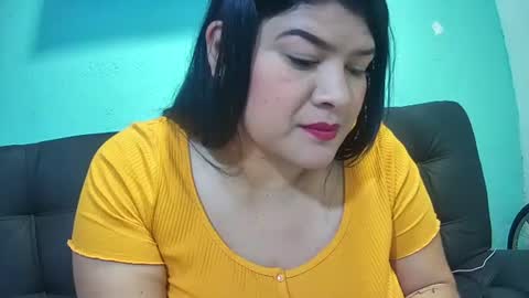 latincurvy1992 online show from 11.10.25