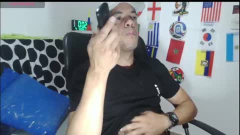 Snapshot of latinmartin254 chatting on 07.04.26 latinmartin254 online show from 07.04.26