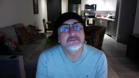 Snapshot of latinnous chatting on 12.07.24 QS - INDEPENDENT MODEL online show from 12.07.24