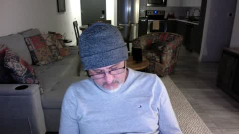 Snapshot of latinnous chatting on 12.08.24 QS - INDEPENDENT MODEL online show from 12.08.24