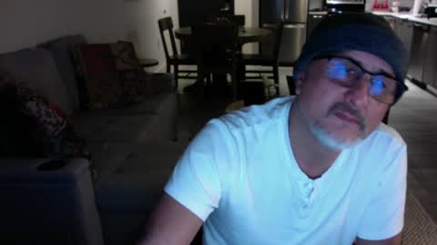 Snapshot of latinnous chatting on 12.17.24 QS - INDEPENDENT MODEL online show from 12.17.24