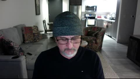 Snapshot of latinnous chatting on 12.29.24 QS - INDEPENDENT MODEL online show from 12.29.24