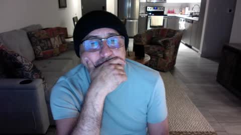 Snapshot of latinnous chatting on 01.18.25 QS - INDEPENDENT MODEL online show from 01.18.25