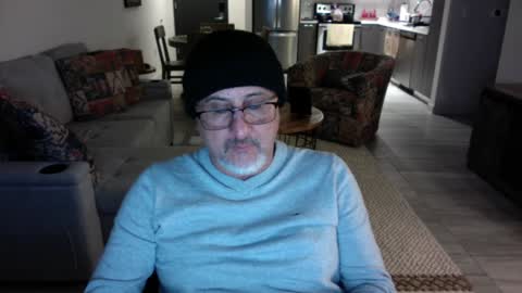 Snapshot of latinnous chatting on 01.19.25 QS - INDEPENDENT MODEL online show from 01.19.25