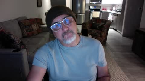 Snapshot of latinnous chatting on 01.29.25 QS - INDEPENDENT MODEL online show from 01.29.25