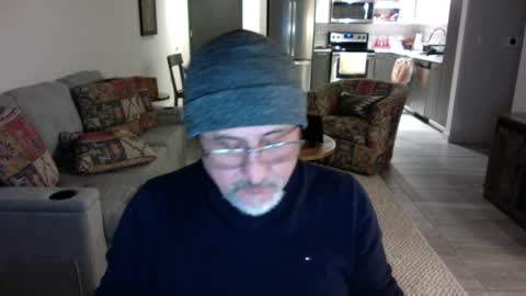 Snapshot of latinnous chatting on 02.01.25 QS - INDEPENDENT MODEL online show from 02.01.25