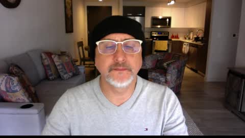 Snapshot of latinnous chatting on 02.26.25 QS - INDEPENDENT MODEL online show from 02.26.25