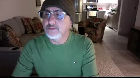 Snapshot of latinnous chatting on 02.27.25 QS - INDEPENDENT MODEL online show from 02.27.25