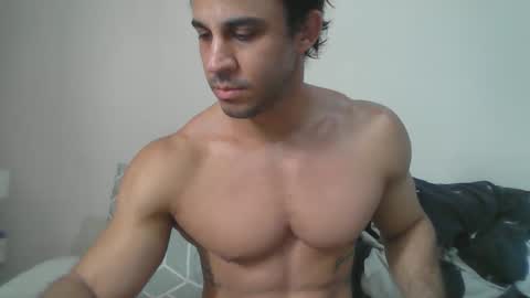 latino_rodri online show from 05.05.26