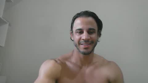 latino_rodri online show from 05.13.26